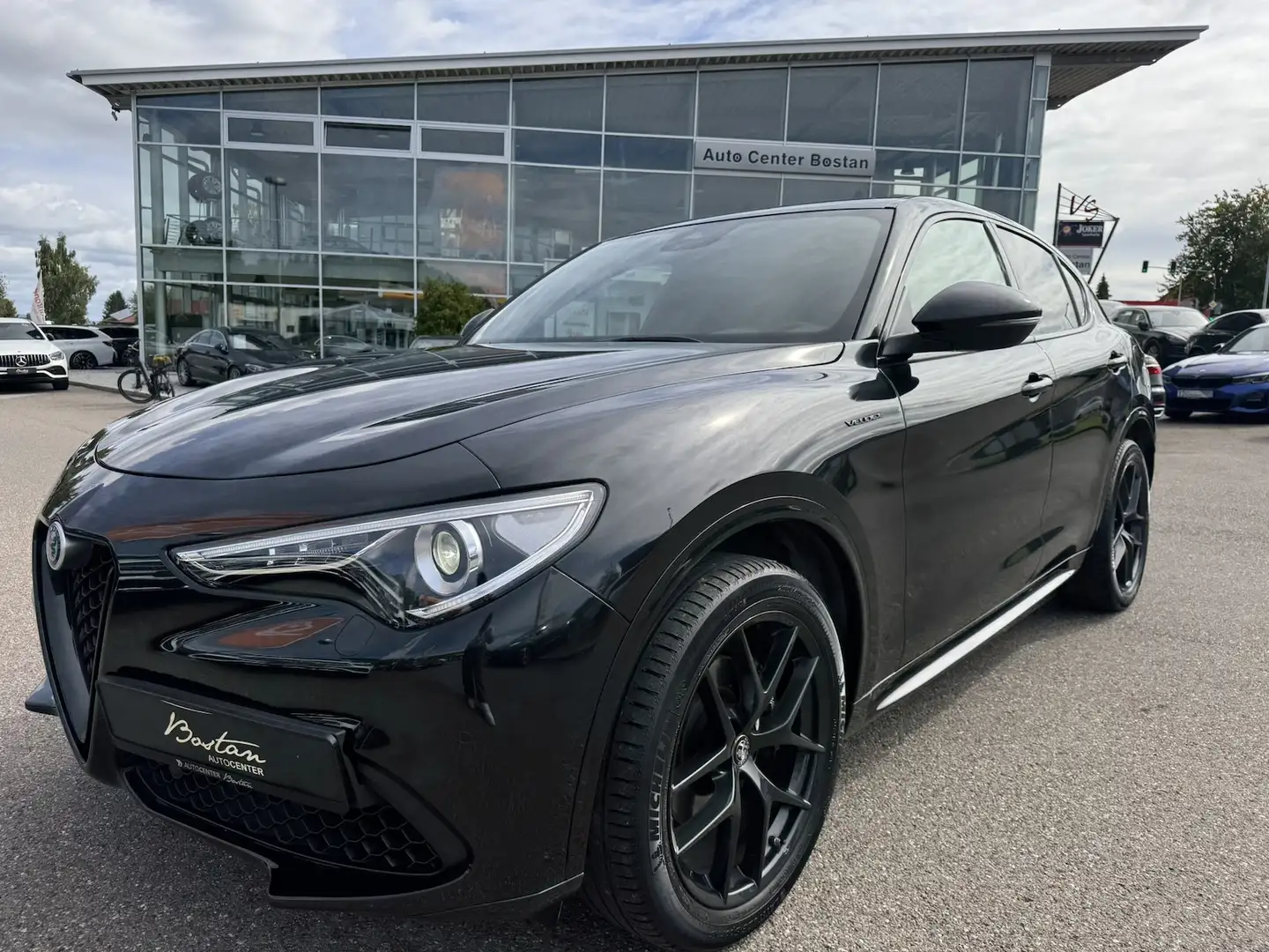 Alfa Romeo Stelvio VELOCE Q4/UCONNECT 3D/KAMERA/1.HAND/DAB Schwarz - 2