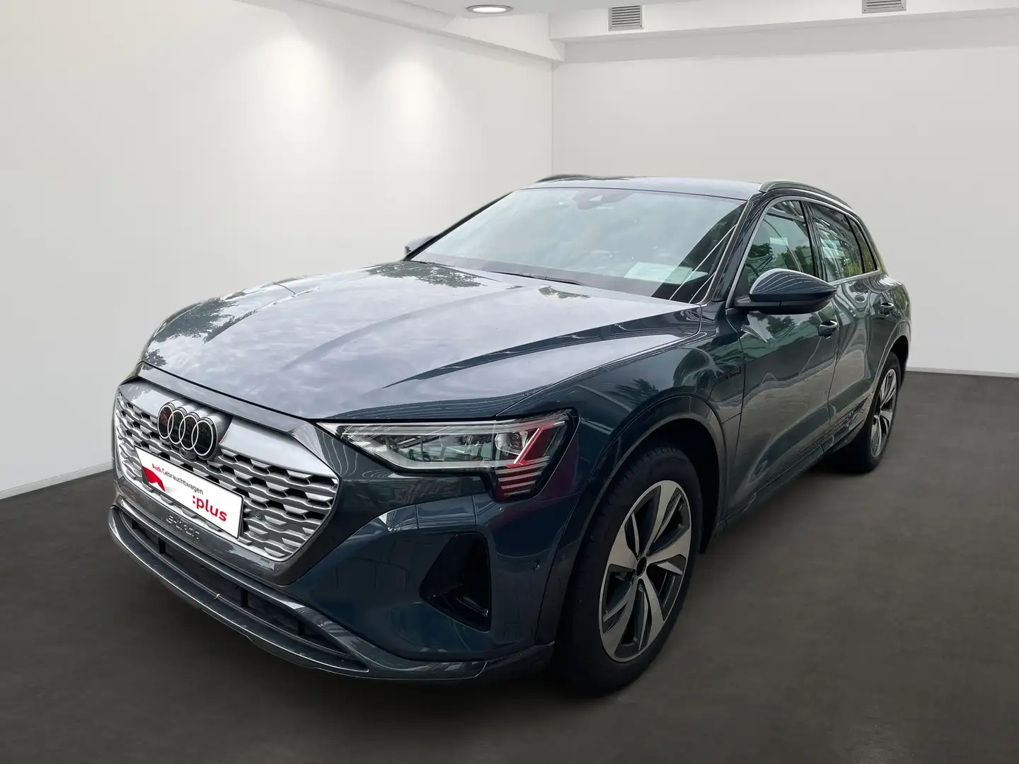 Audi Q8 e-tron 50 quattro advanced *MATRIX*HEAD-UP*KAMERA*NAVI* L Синій - 2