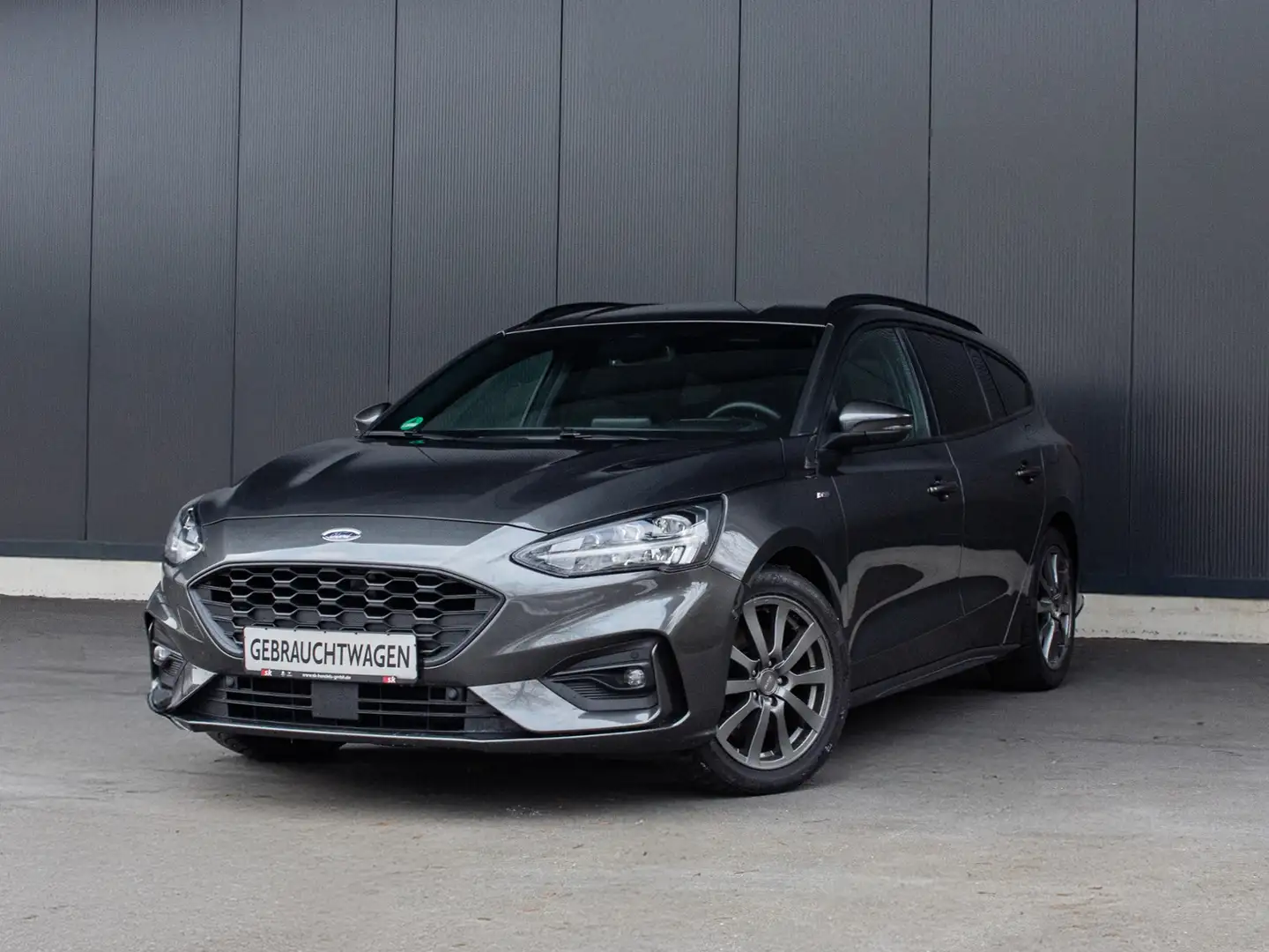 Ford Focus Turnier ST-Line 1.0l EcoBoost Grijs - 1
