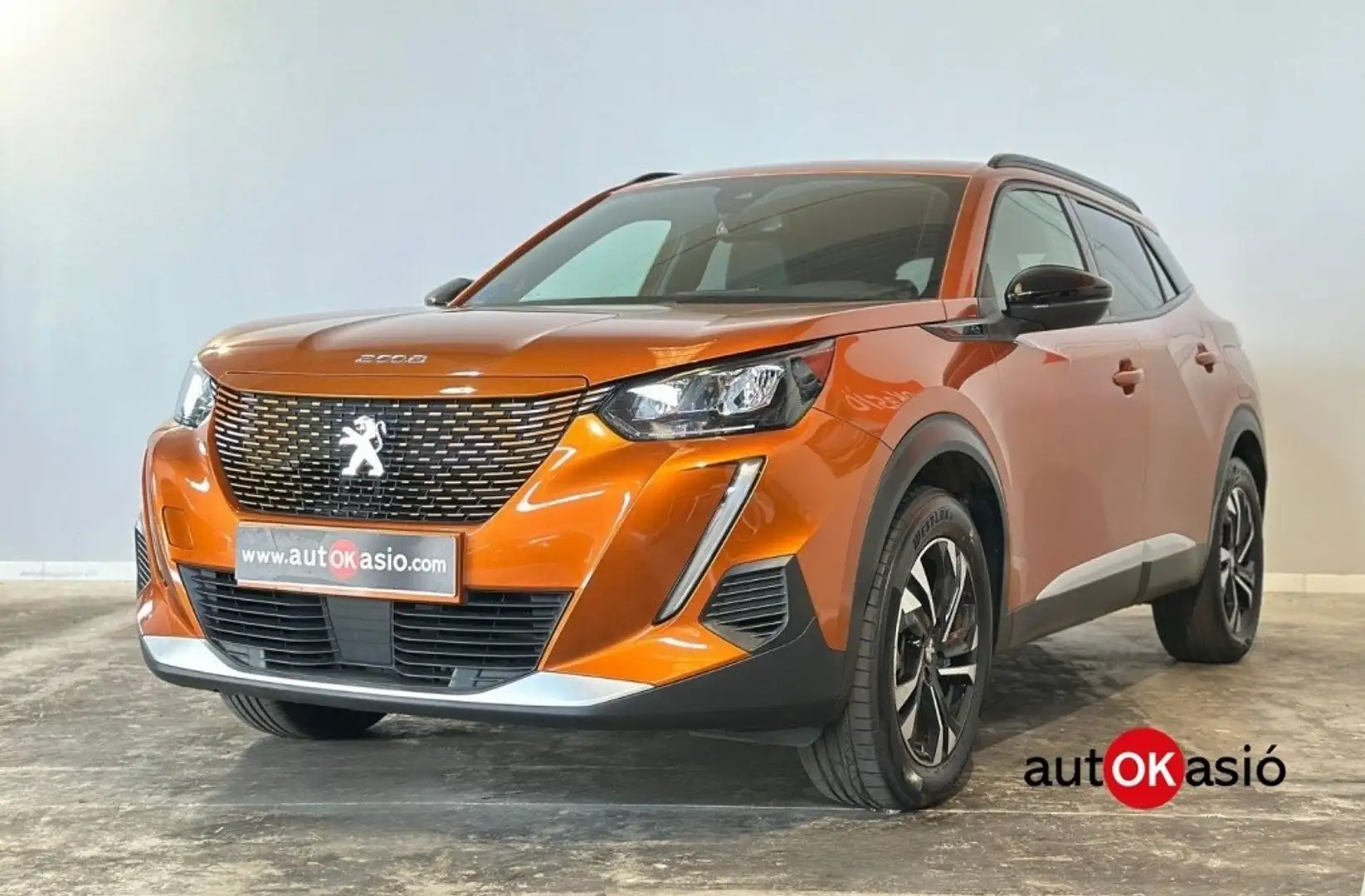 Peugeot 2008 Allure Eléctrico 100kW Orange - 1