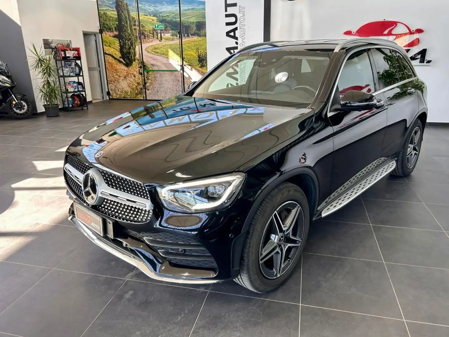 Mercedes-Benz GLC 300 d 4Matic Premium Plus Schwarz - 1