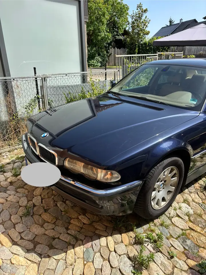 BMW 730