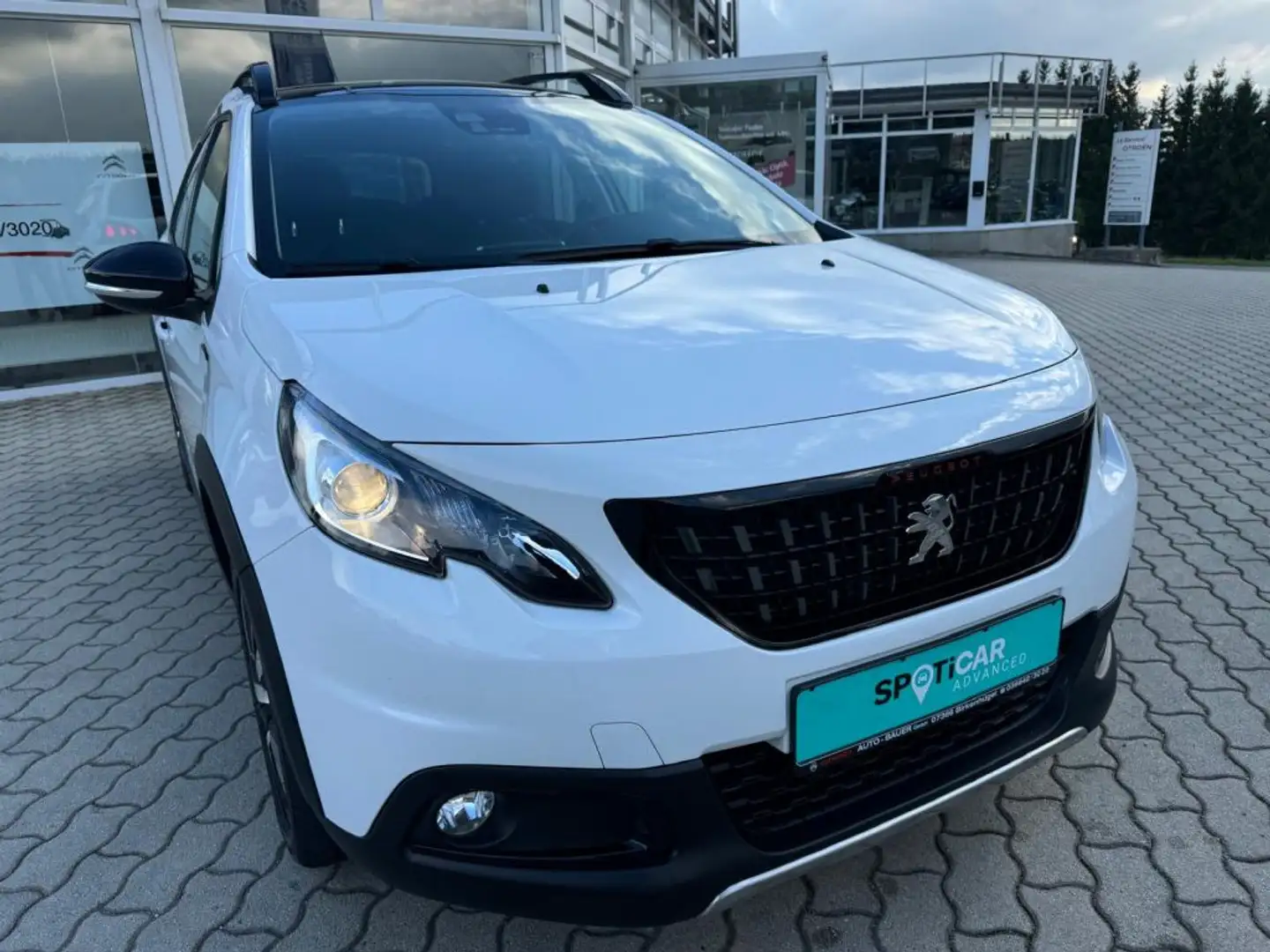 Peugeot 2008 PureTech 130 Stop&Start GT-Line Edition Weiß - 1