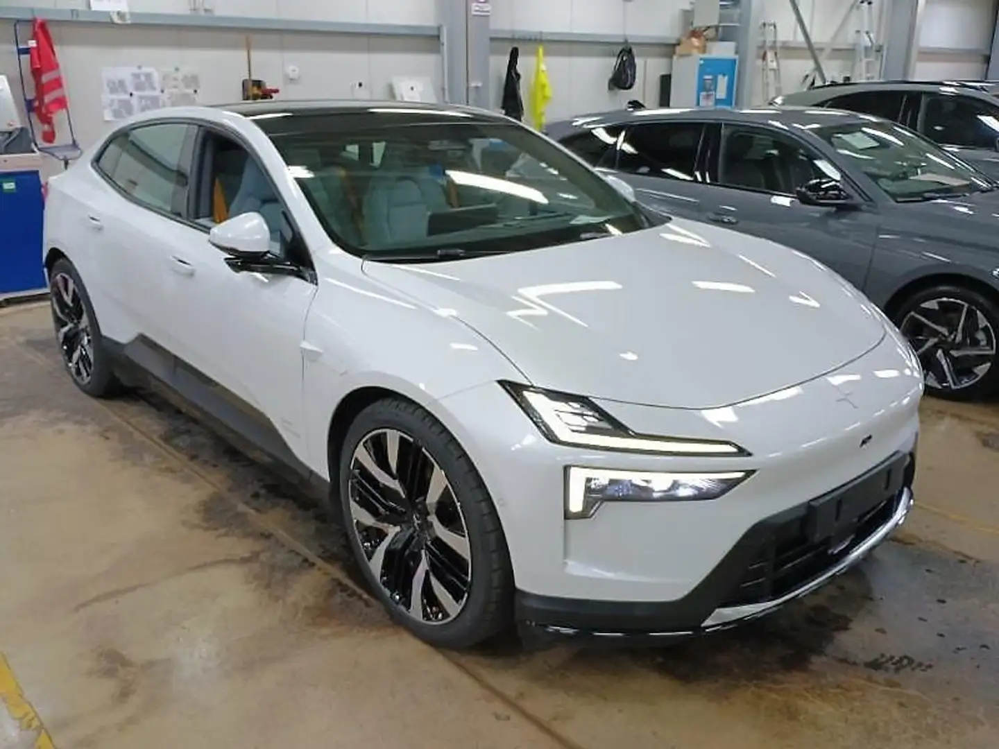 Polestar 4 100kWh Long Range Dual Kamera/360°/ACC/AUT/LED Weiß - 2