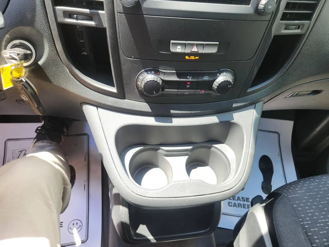 Mercedes-Benz Metris Cargo Van снимка Mercedes-Benz Metris Cargo Van