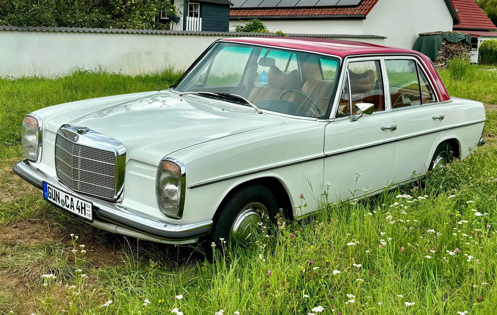 Mercedes-Benz W 114/115 Strich-Acht Weiß - 1