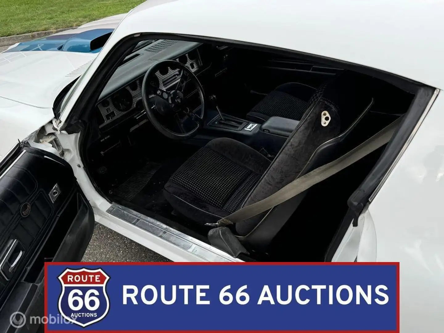 Pontiac Trans Am Firebird Coupe | 1977 | Route 66 Auctions Schwarz - 2