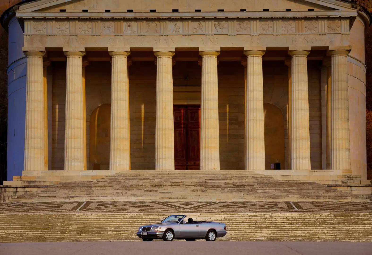 Mercedes-Benz Baureihe 124 A124 Cabriolet Silber - 1