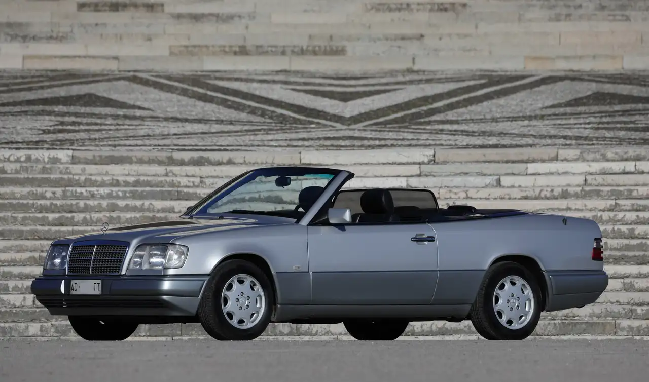 Mercedes-Benz Baureihe 124 A124 Cabriolet, foto 3