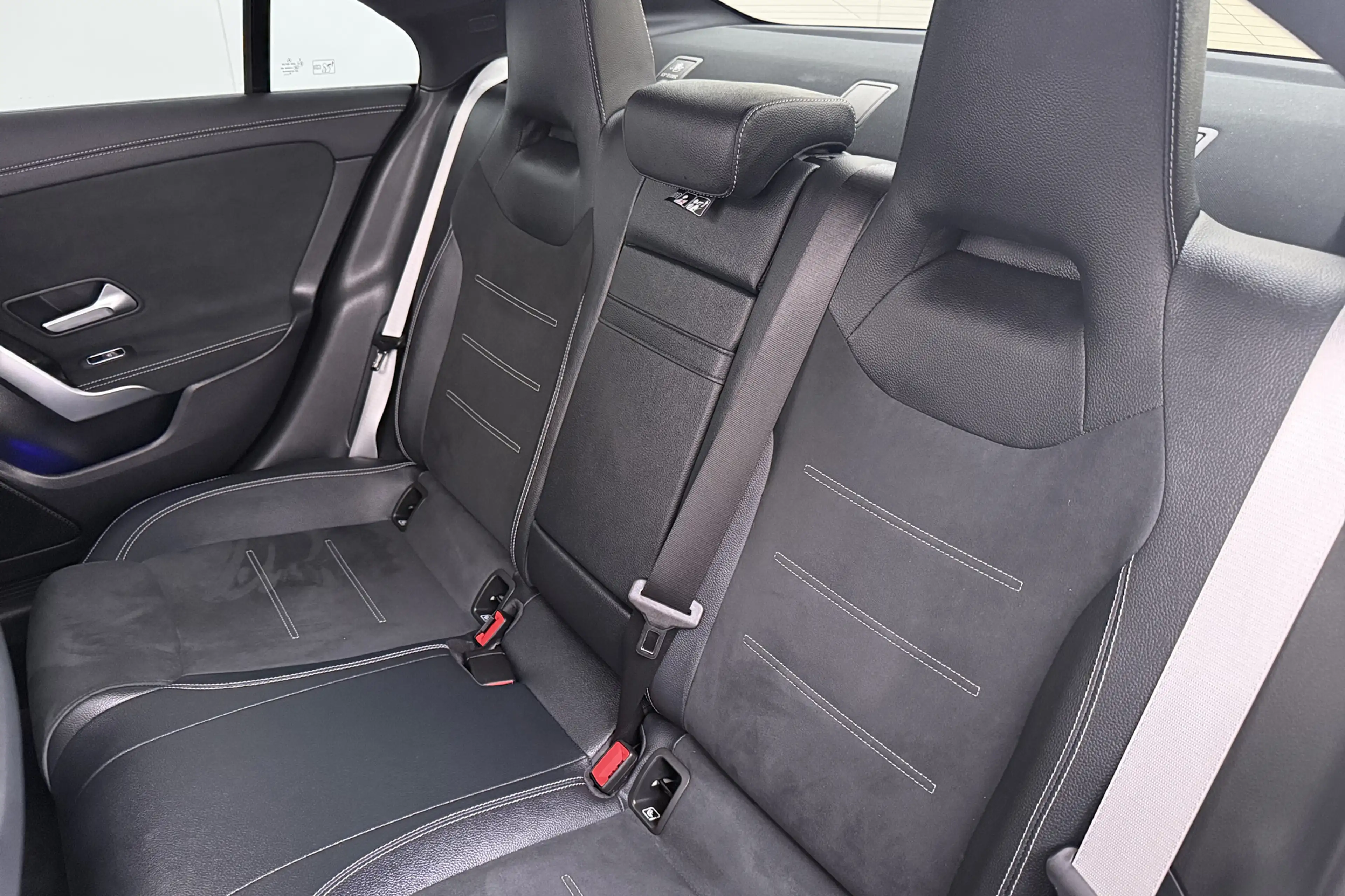 Mercedes-Benz CLA 250 250e AMG Night Pano-dak Memory 360*Camera — photo 12