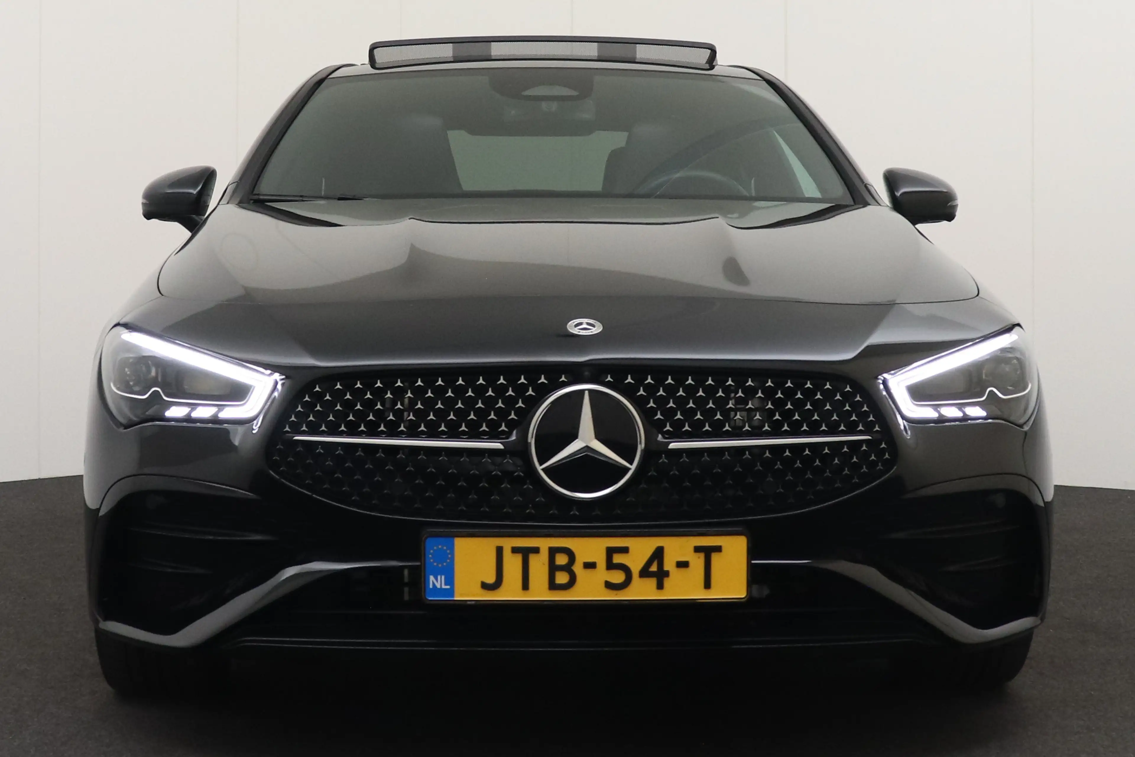 Mercedes-Benz CLA 250 250e AMG Night Pano-dak Memory 360*Camera — photo 3