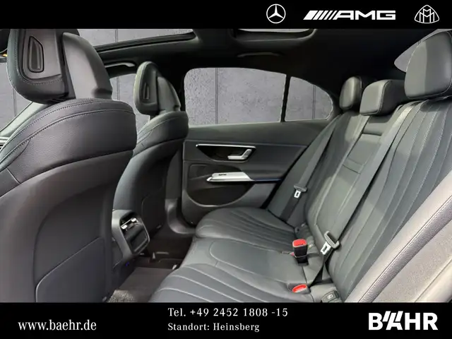 Mercedes-Benz 450 view 9