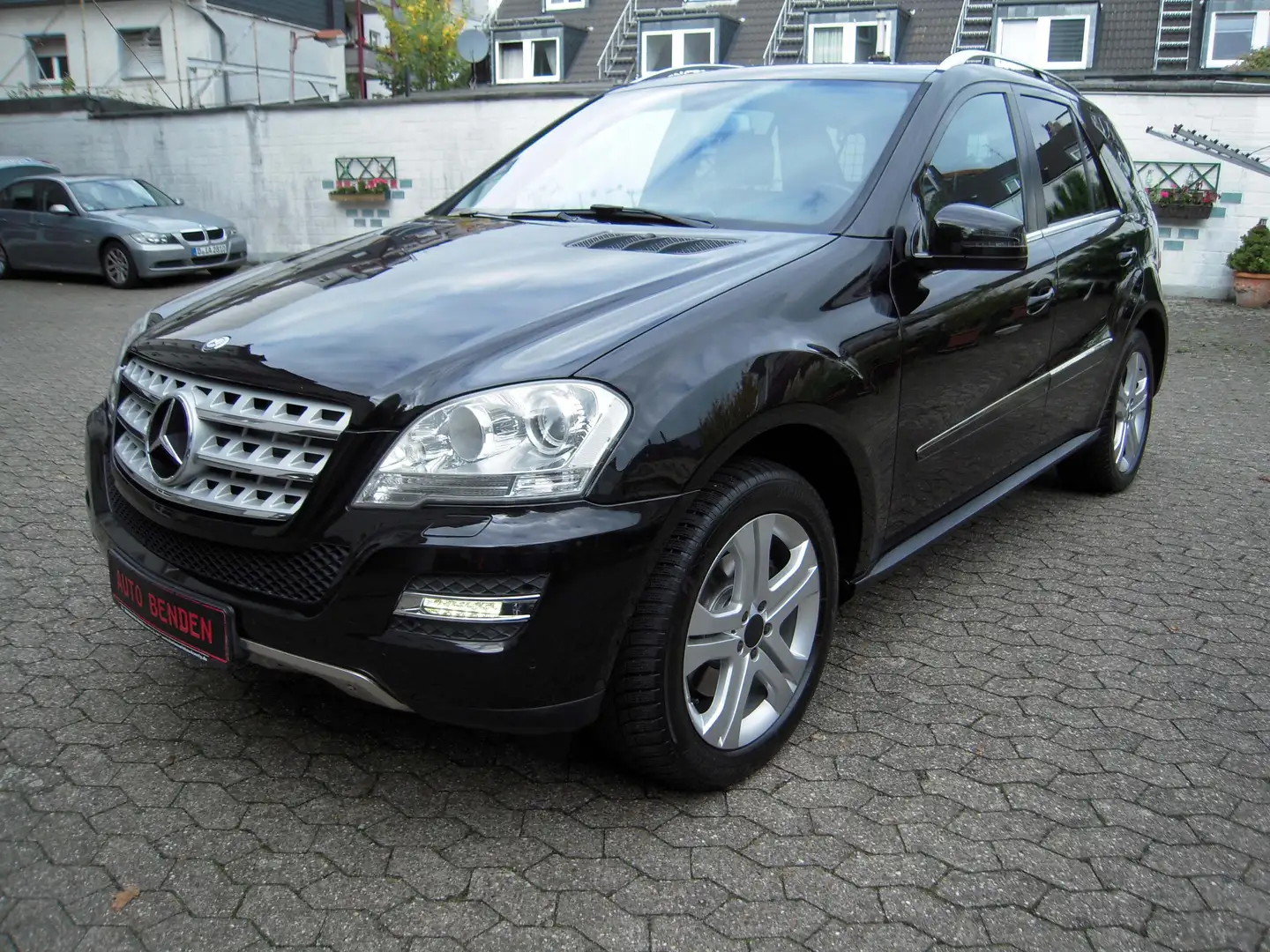 Mercedes-Benz ML 350 ML 350 CDI 4Matic (164.125) Schwarz - 1
