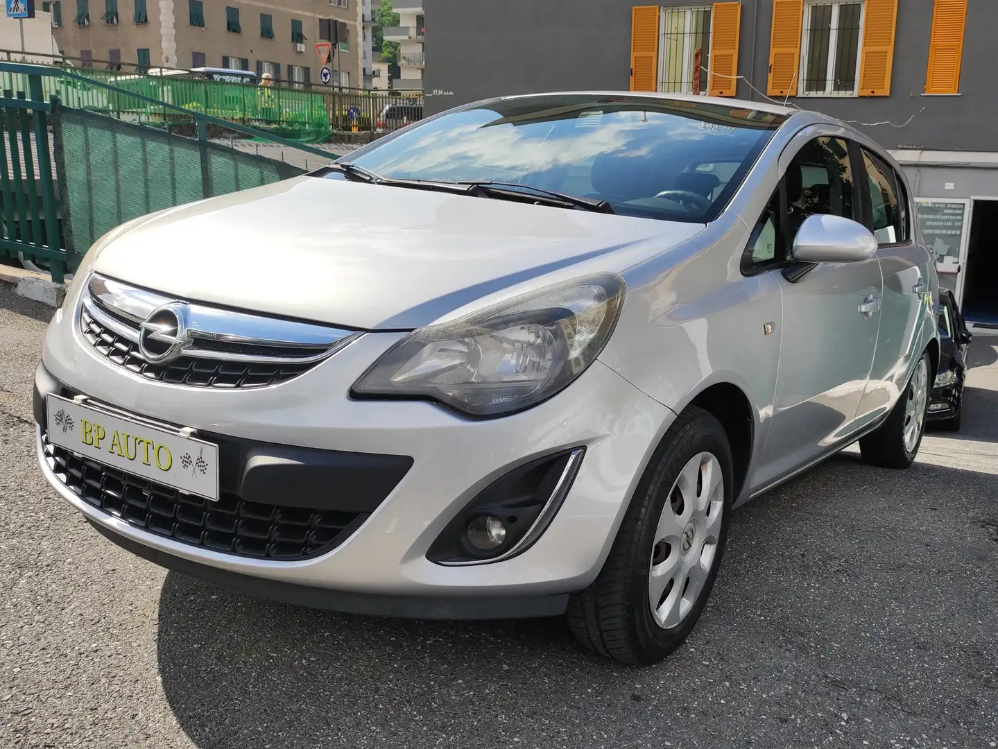 Opel Corsa Corsa IV 2010 5p 1.2 Ecotec 85cv Argento - 1