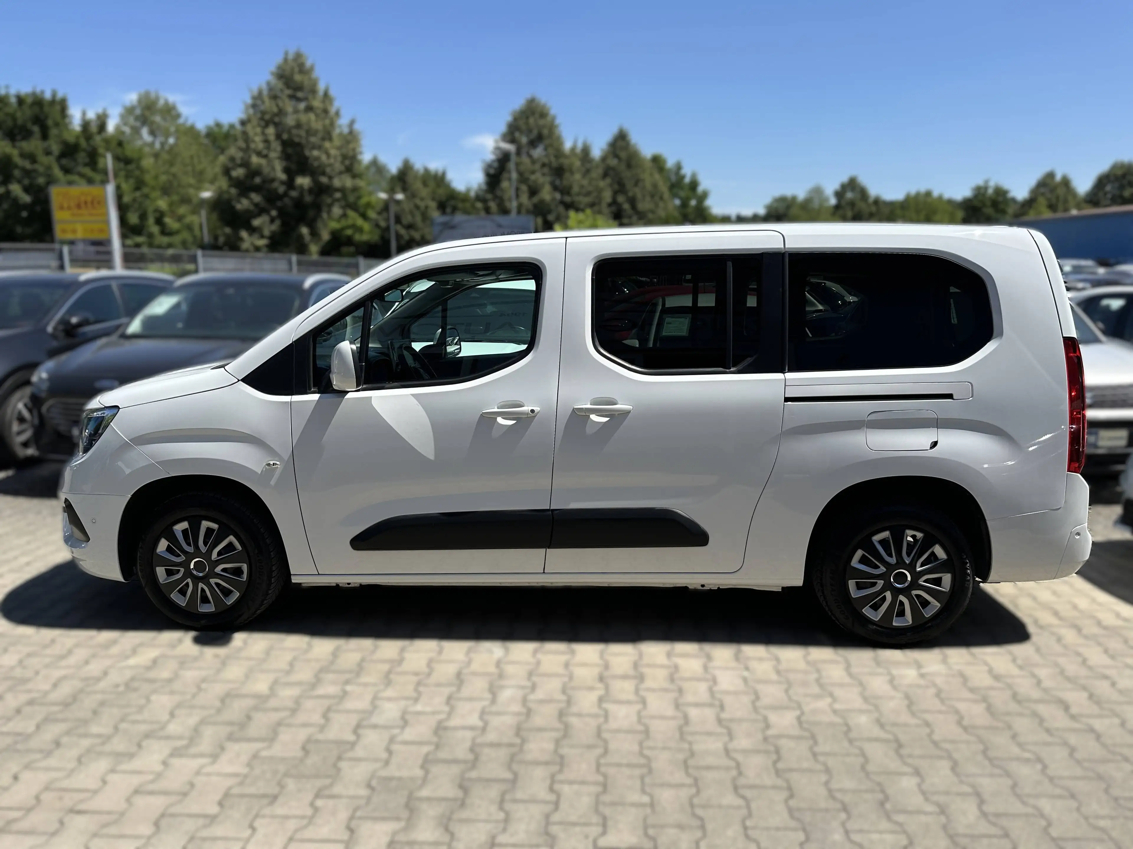 Opel Combo Life Life XL/Maxi/L2*TüV Neu*Kamera*Navi*AHK*Parkpilot*Sitzheizg*SR+WR — photo 2