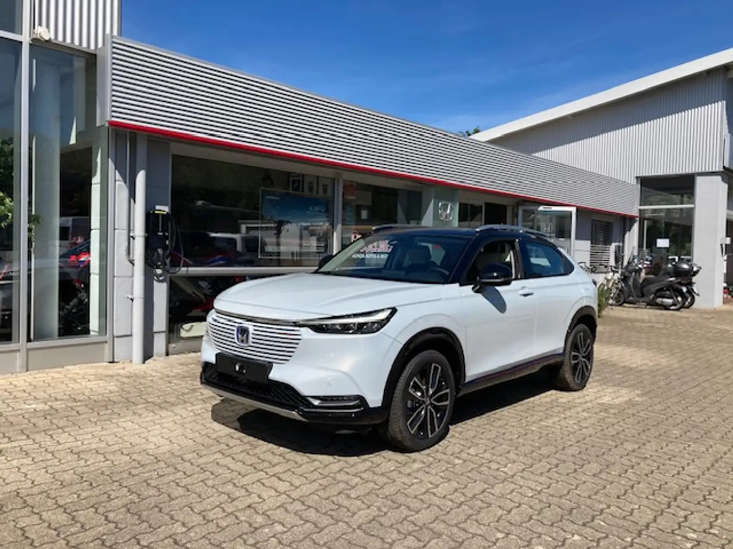 Honda HR-V Hybrid Advance Style Белый - 1