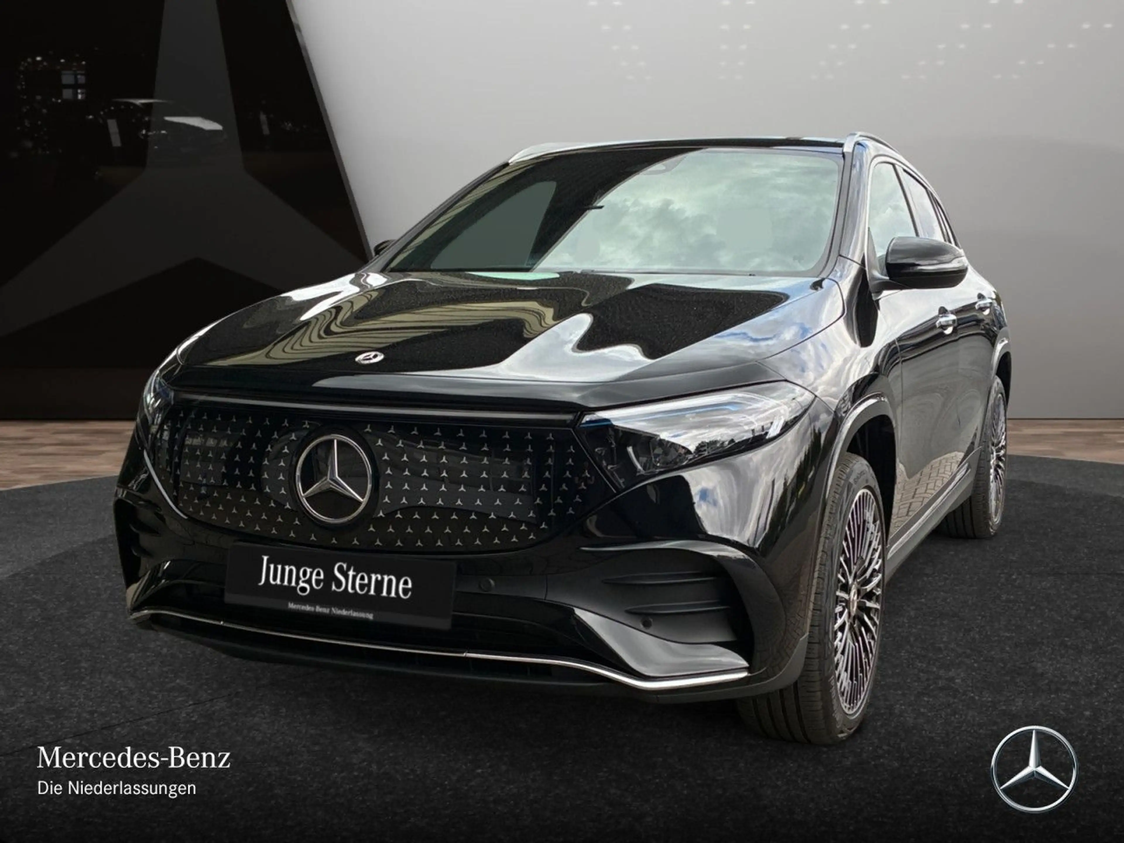 Mercedes-Benz EQA 300 4M AMG+20"+PLUS-PAKET+PANO+KAMERA+KEYLESS — photo 2