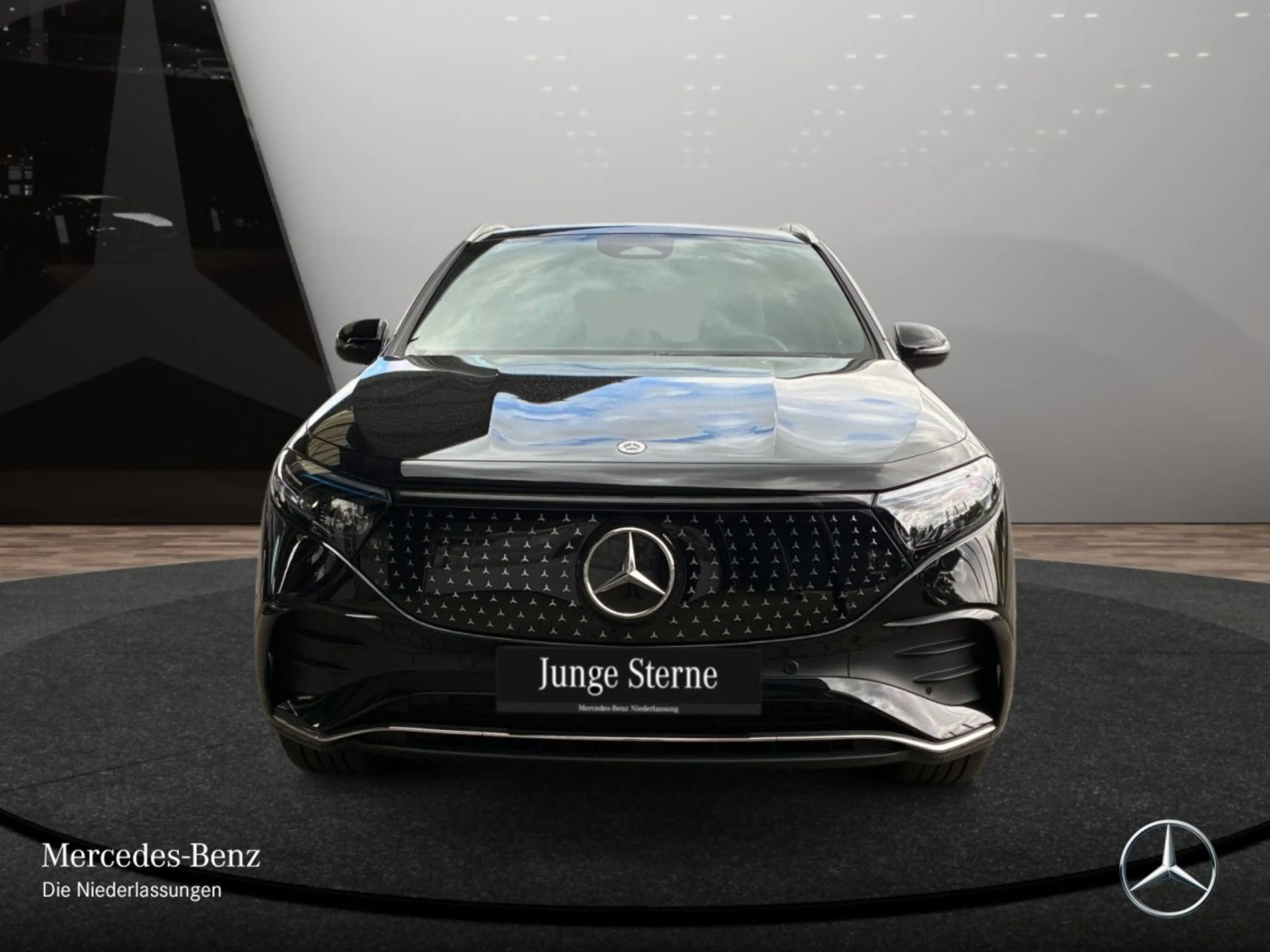 Mercedes-Benz EQA 300 4M AMG+20"+PLUS-PAKET+PANO+KAMERA+KEYLESS — photo 3