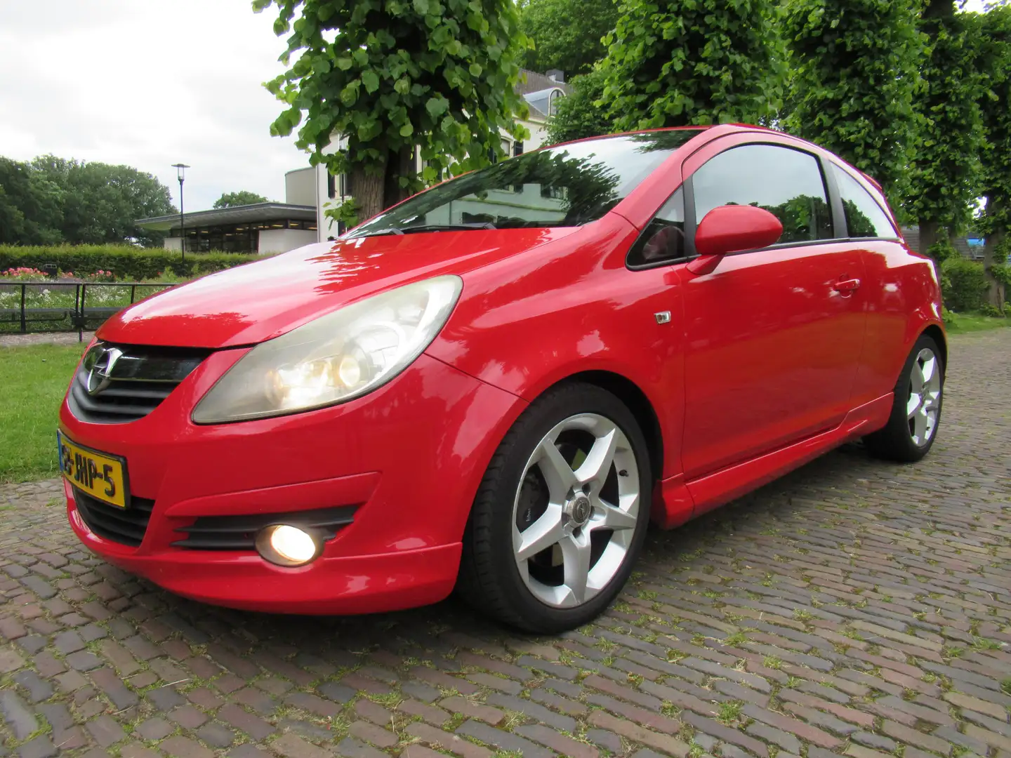 Opel Corsa 1.6-16V GSI 150 PK 6 Bak Ecc Cruisecontrol Lm Velg Rouge - 1