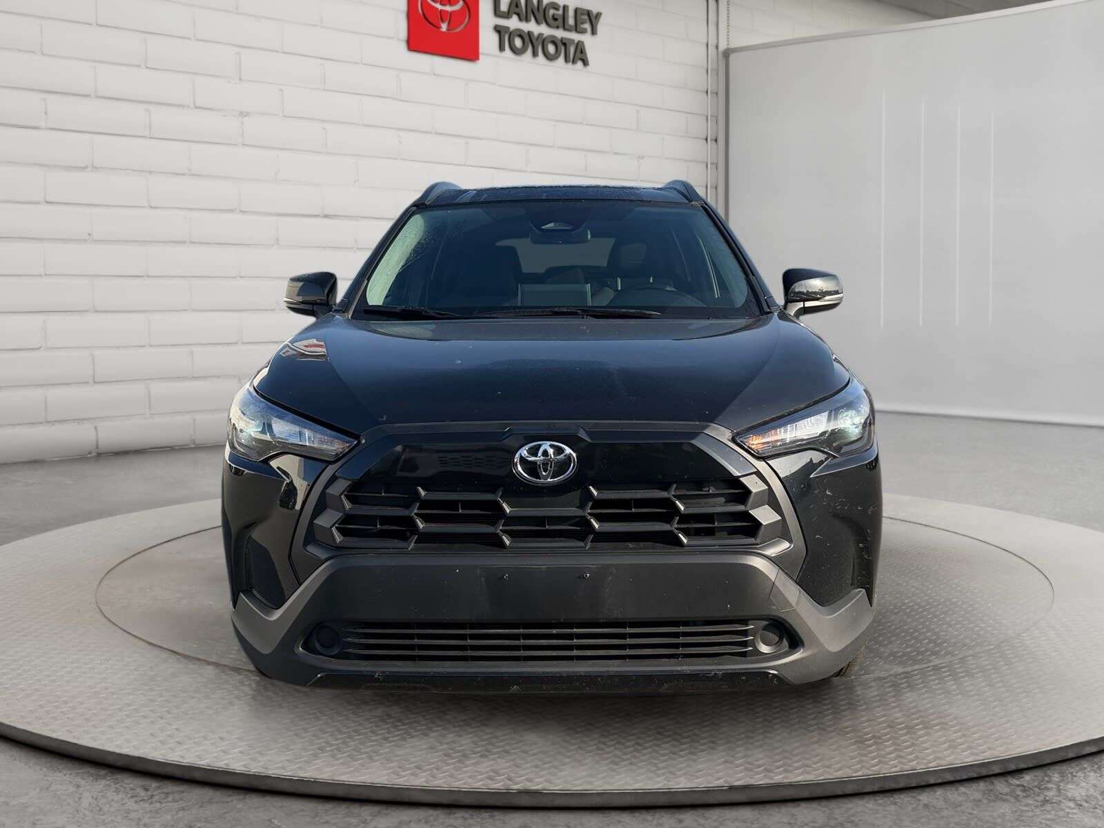 2026 Toyota Corolla Cross LE PREMIUM AWD; SUNROOF, REMOTE/SERVICE/SAFETY CON — photo 2