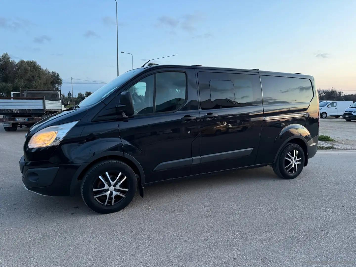 Ford Transit Custom Tran.Cust. 290 2.2TDCi 155 PL-DC Fu.Tre. Nero - 2