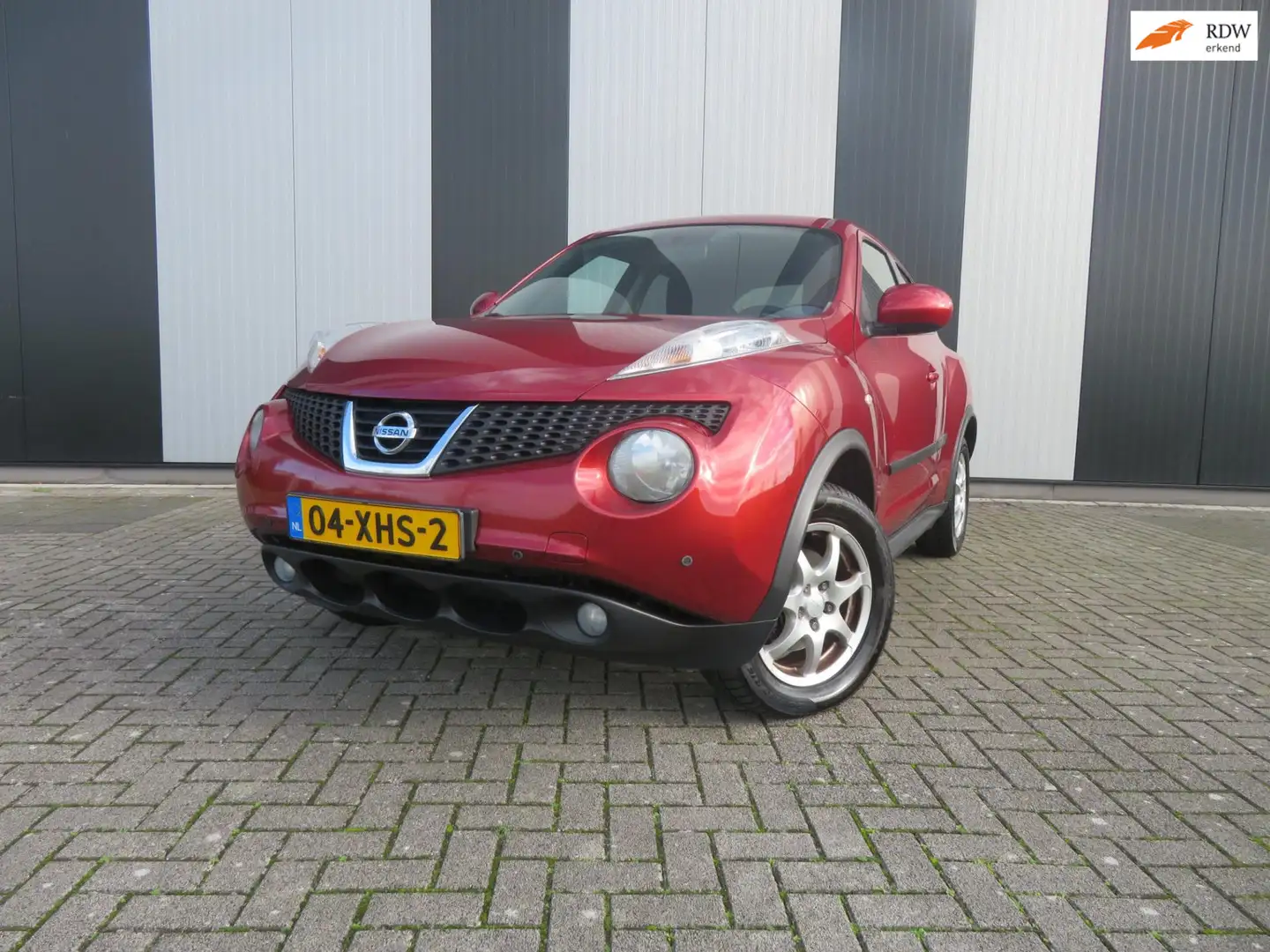 Nissan Juke 1.6 Acenta Rood - 1