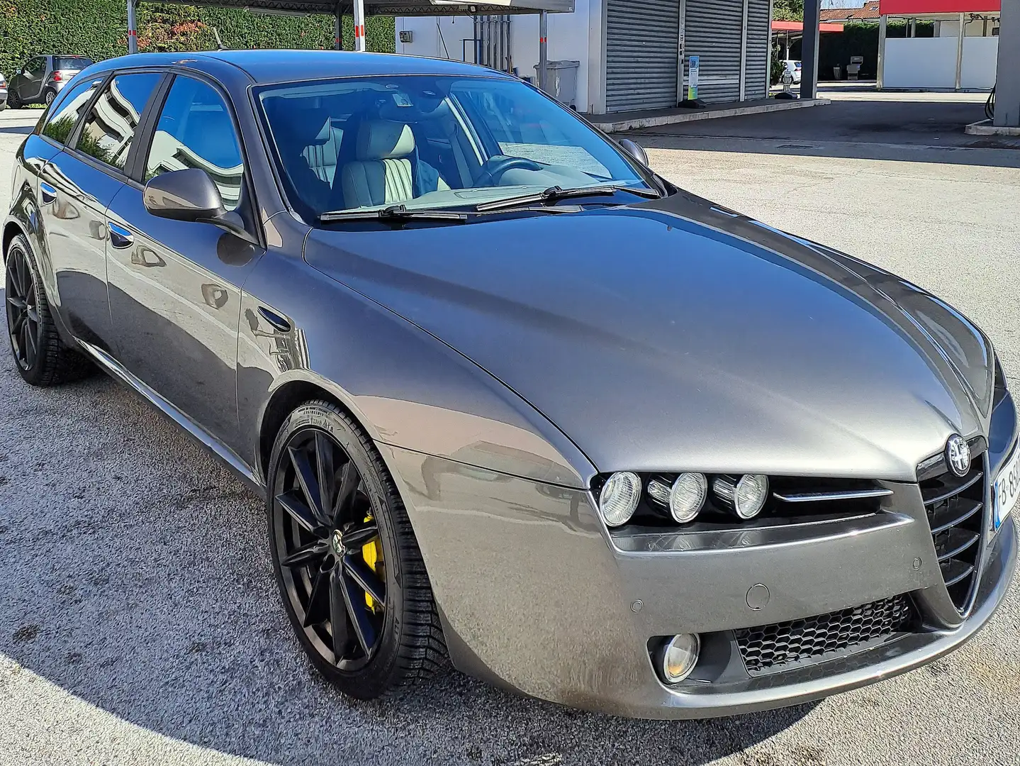 Alfa Romeo 159 2.4 sportwagon 20 V Grey - 1