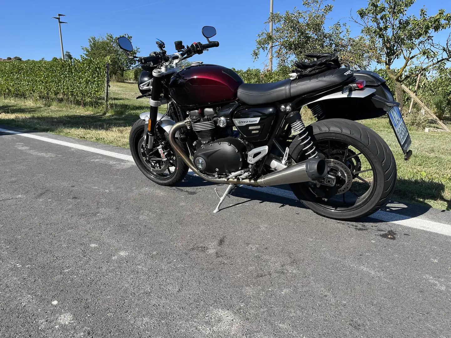 Triumph Speed Twin stealth - 1