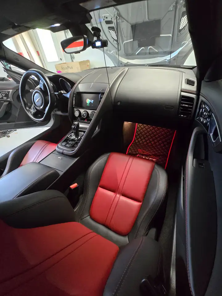 Jaguar F-Type снимка Jaguar F-Type
