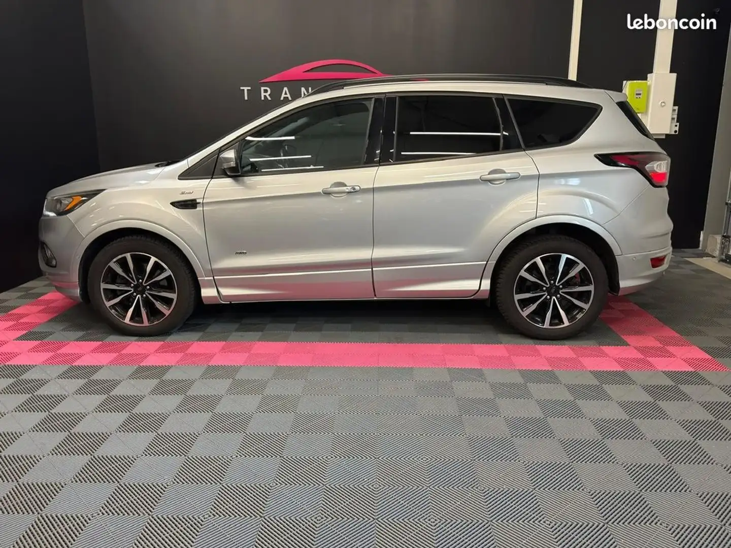 Ford Kuga 2.0 TDCi 150ch 4x4 Powershift ST-Line SUIVI COMPLE Gris - 2