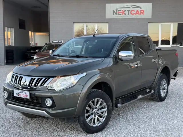 Mitsubishi L200 Cab V d.cab 2.4d Intense 4wd 154cv N1