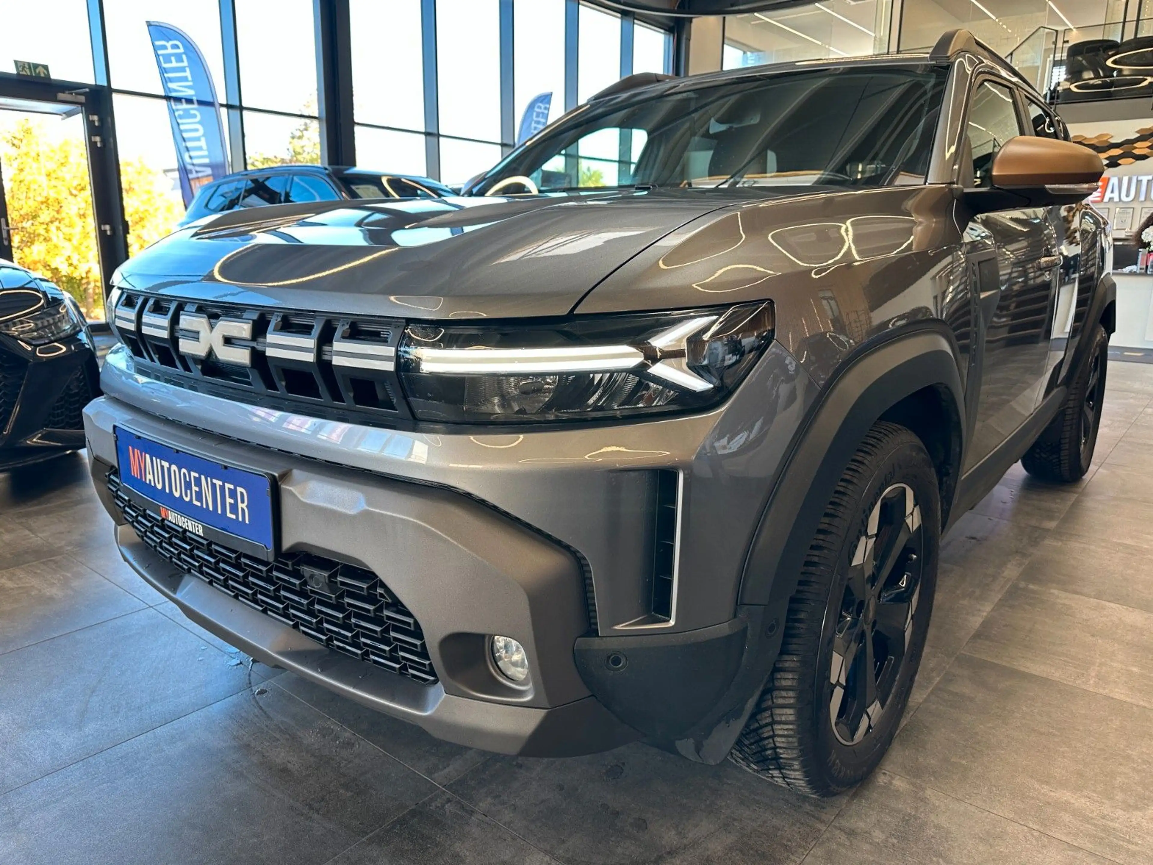 Dacia Duster *KEYLESS*LED*LKHZ*CAM*AHK*TEMPO*CARPLAY* — photo 4