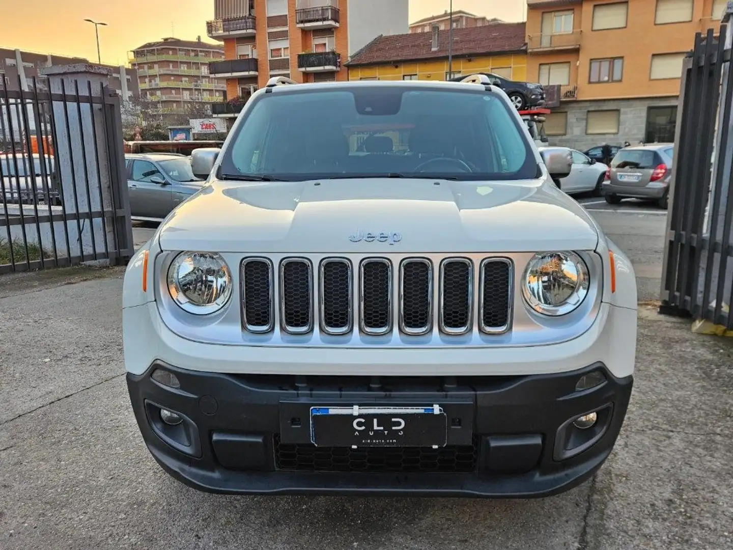 Jeep Renegade 2.0 Mjt 140CV 4WD Active Drive Limited Bianco - 2