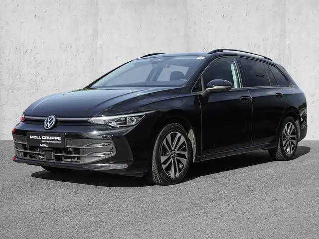 Volkswagen Golf view 2