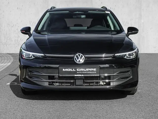 Volkswagen Golf view 3