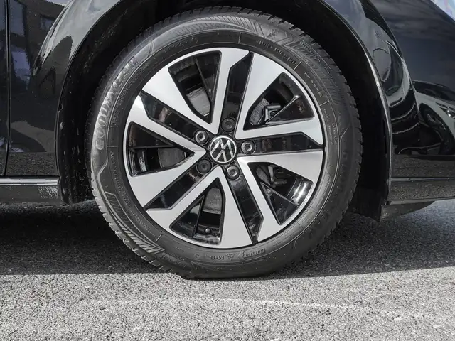 Volkswagen Golf view 7