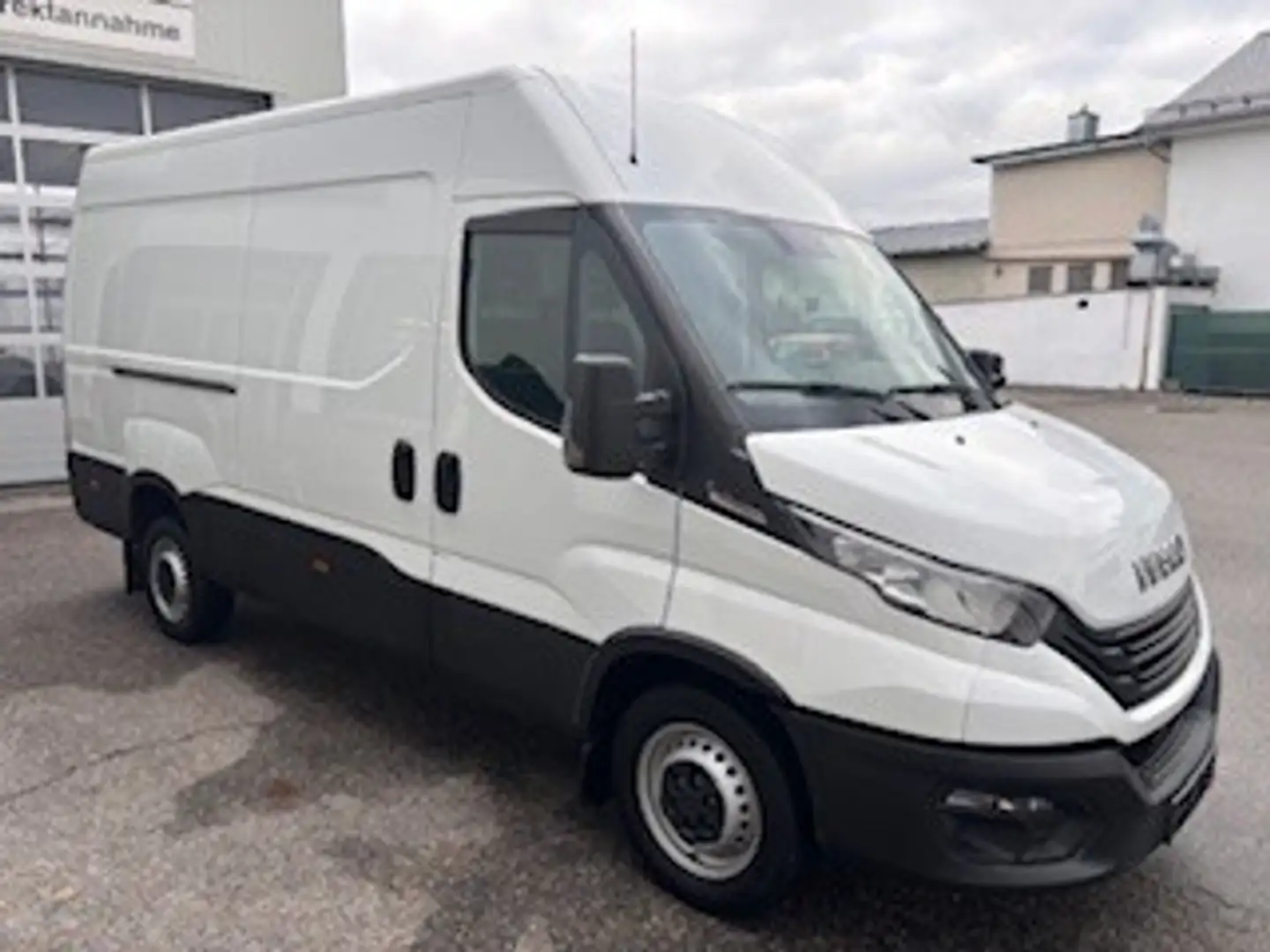 Iveco Daily Daily 35S18A8 Kasten RS3.520mm Blanc - 1