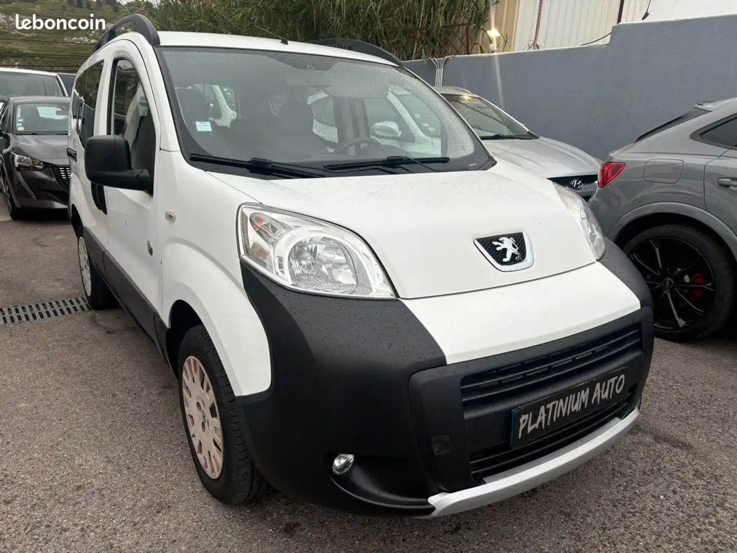 Peugeot Bipper 1.4 HDI 70 Confort Clim Bílá - 1