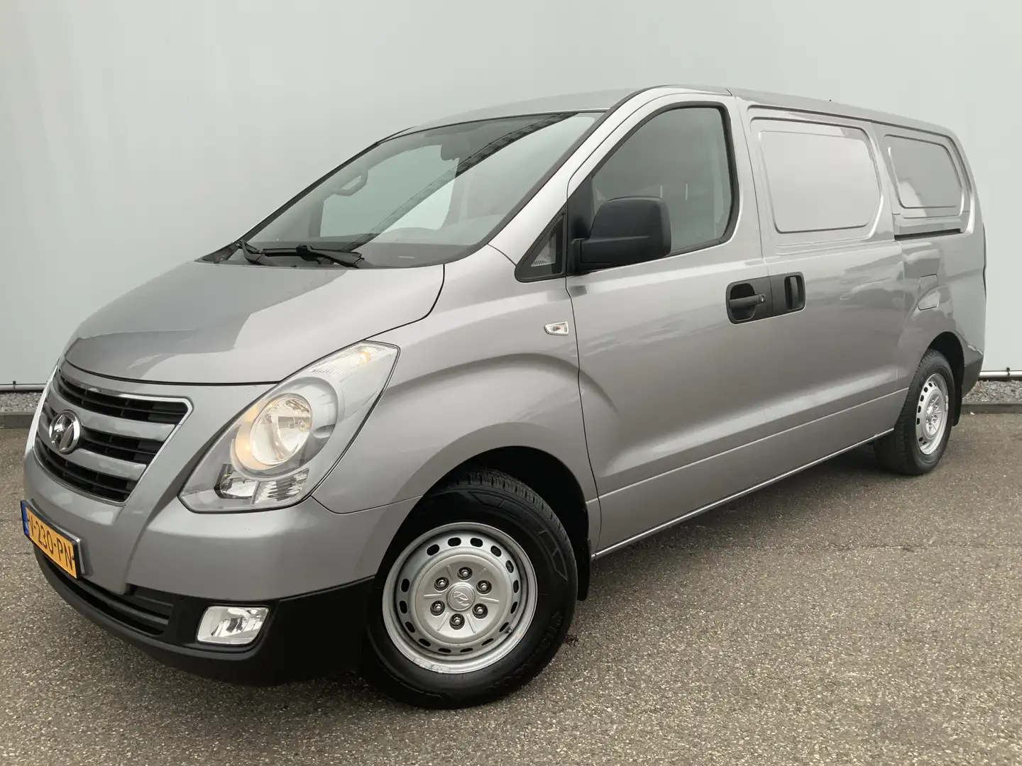 Hyundai H 300 2.5 CRDi Dynamic Dub Schuifdeur Airco Navi 3 Zits Gris - 1
