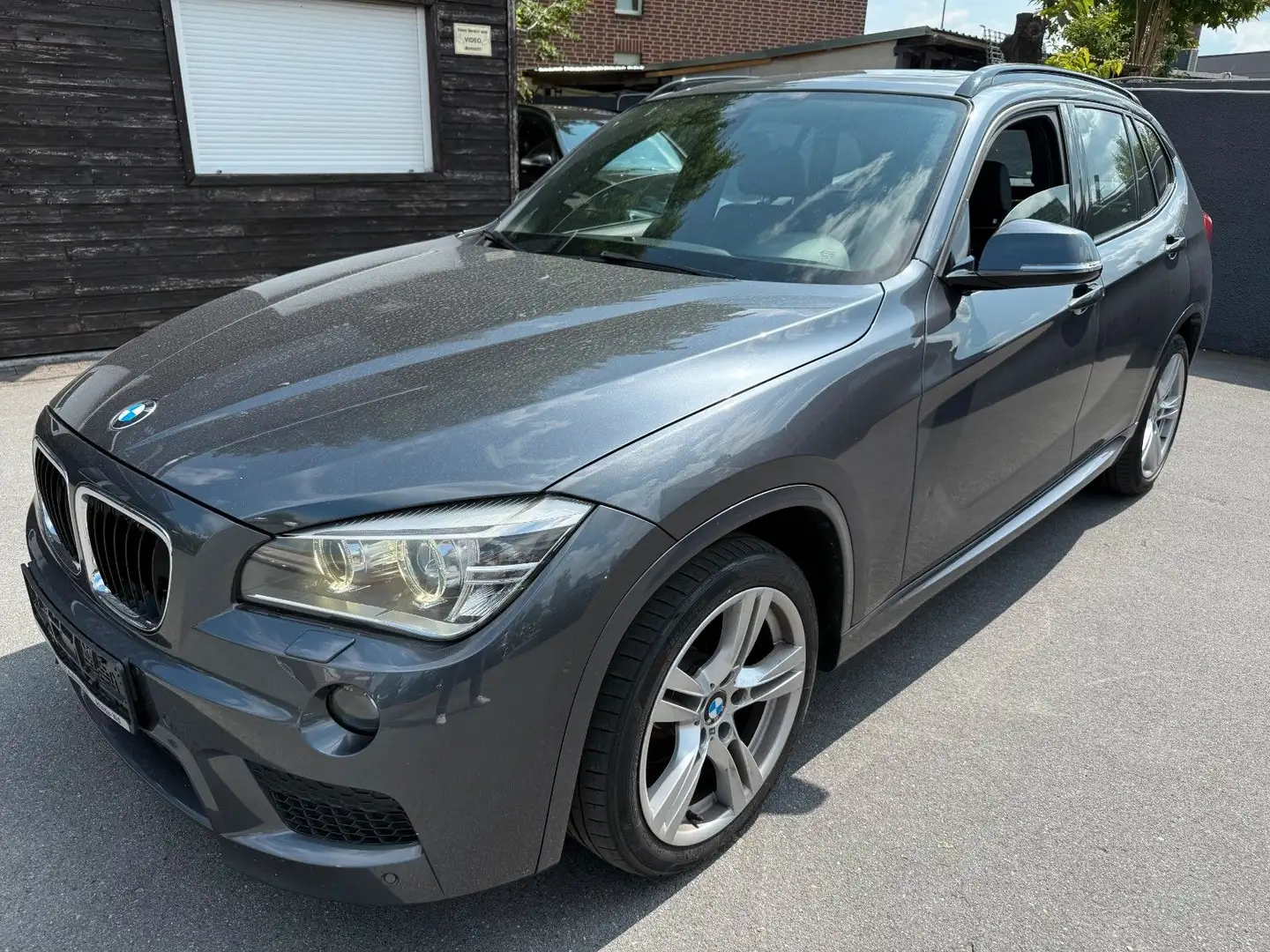 BMW X1 25d xDrive MSport AUTOM*PANO*MFL*STZHZG*KLIMA Grau - 1