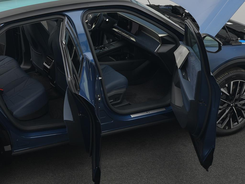 DS Automobiles N°8 JULES VERNE FWD LONG RANGE — photo 12