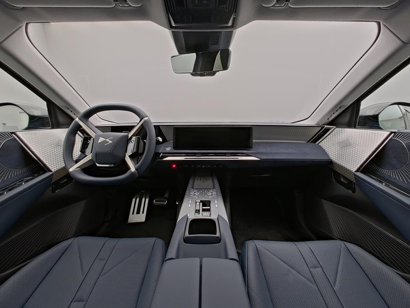 DS Automobiles N°8 JULES VERNE FWD LONG RANGE — photo 11