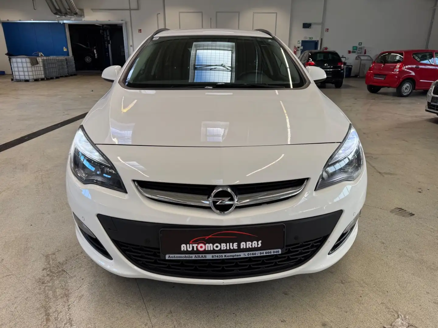 Opel Astra J Sports 1,7 CDTI Tourer Tüvneu Tempomat Weiß - 2