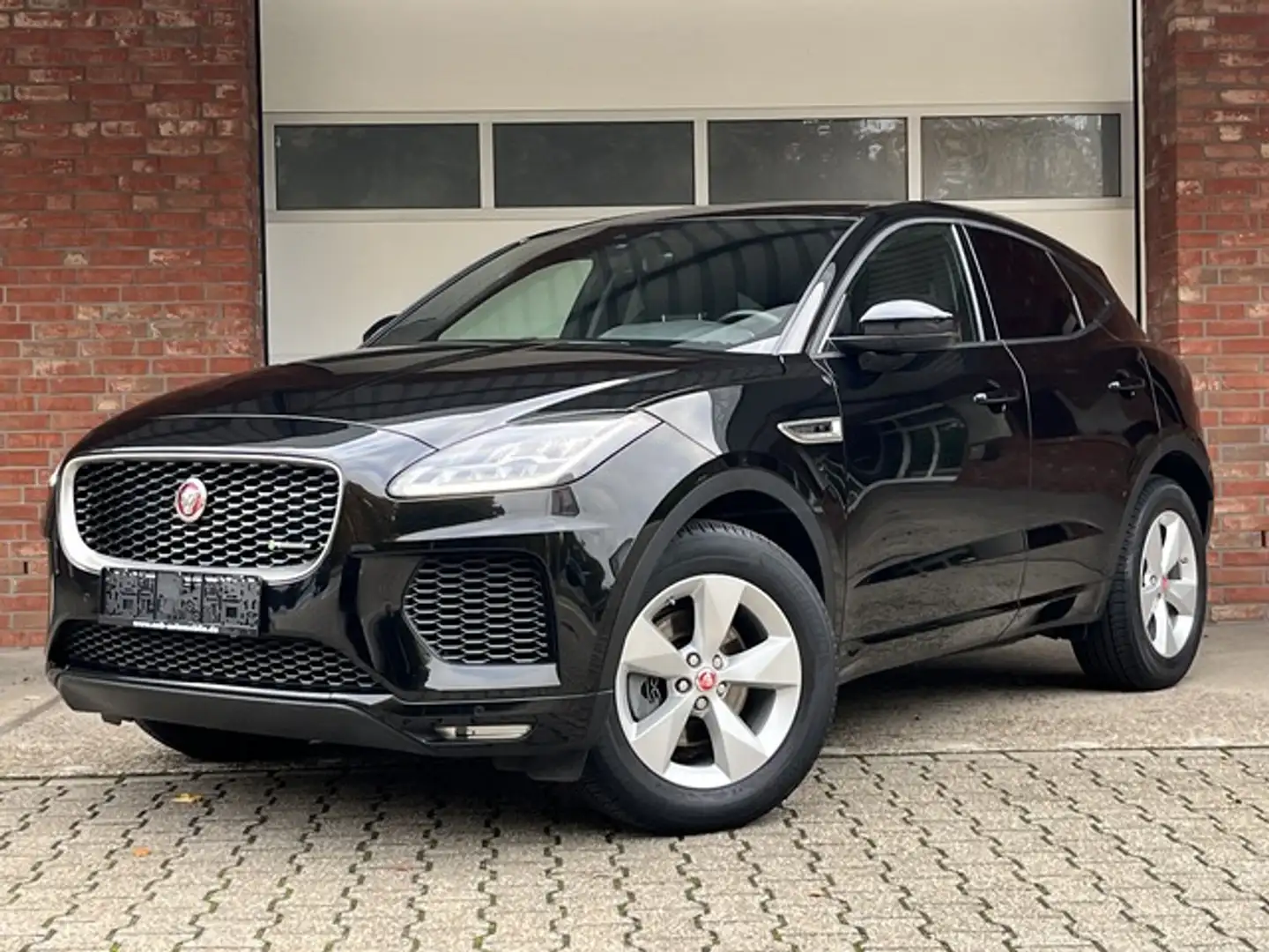 Jaguar E-Pace R-Dynamic Virtual Pano Memory Kam. Zwart - 1