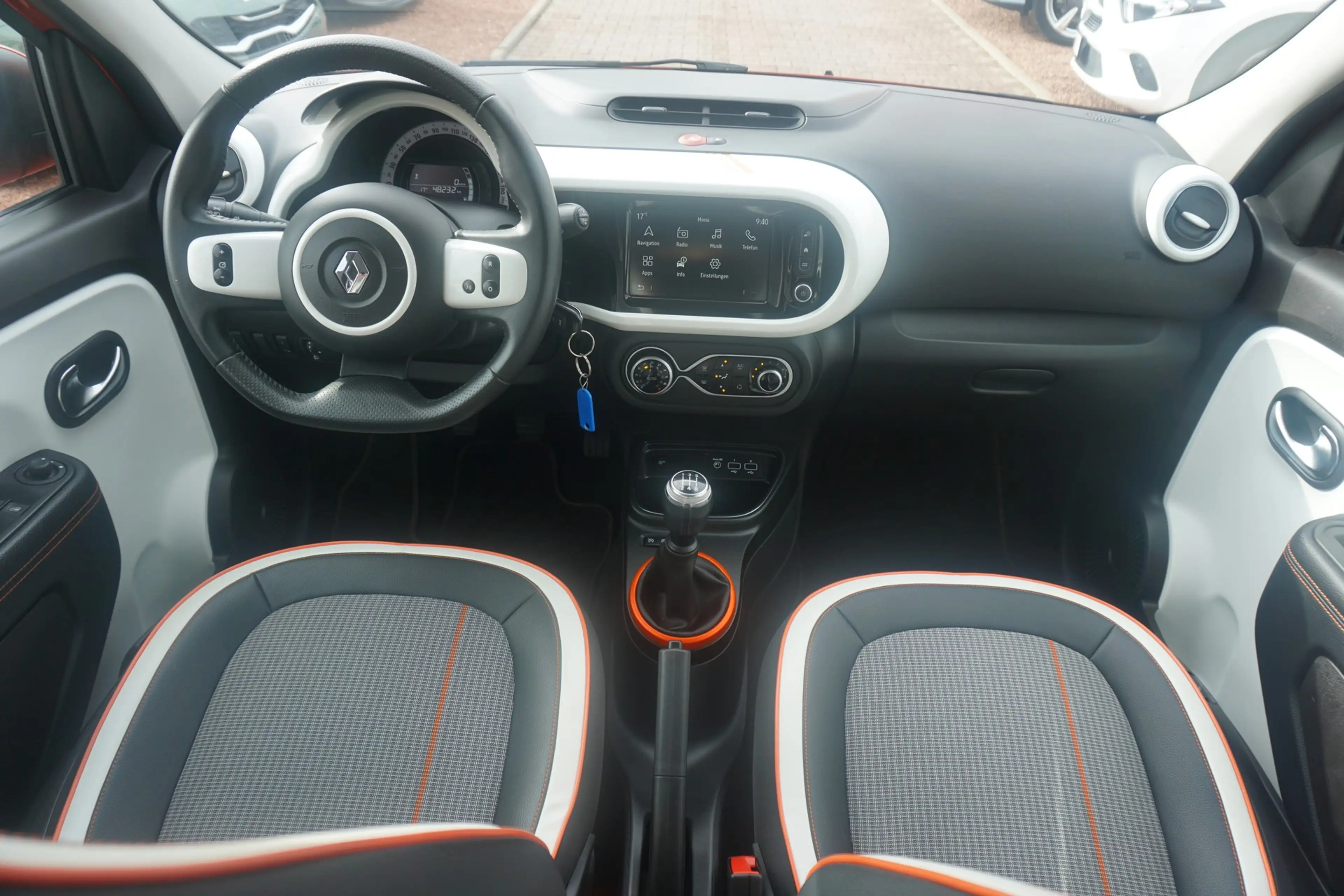 Renault Twingo SCe 65 Vibes Navi Sitzheizung Klimaaut. — photo 9