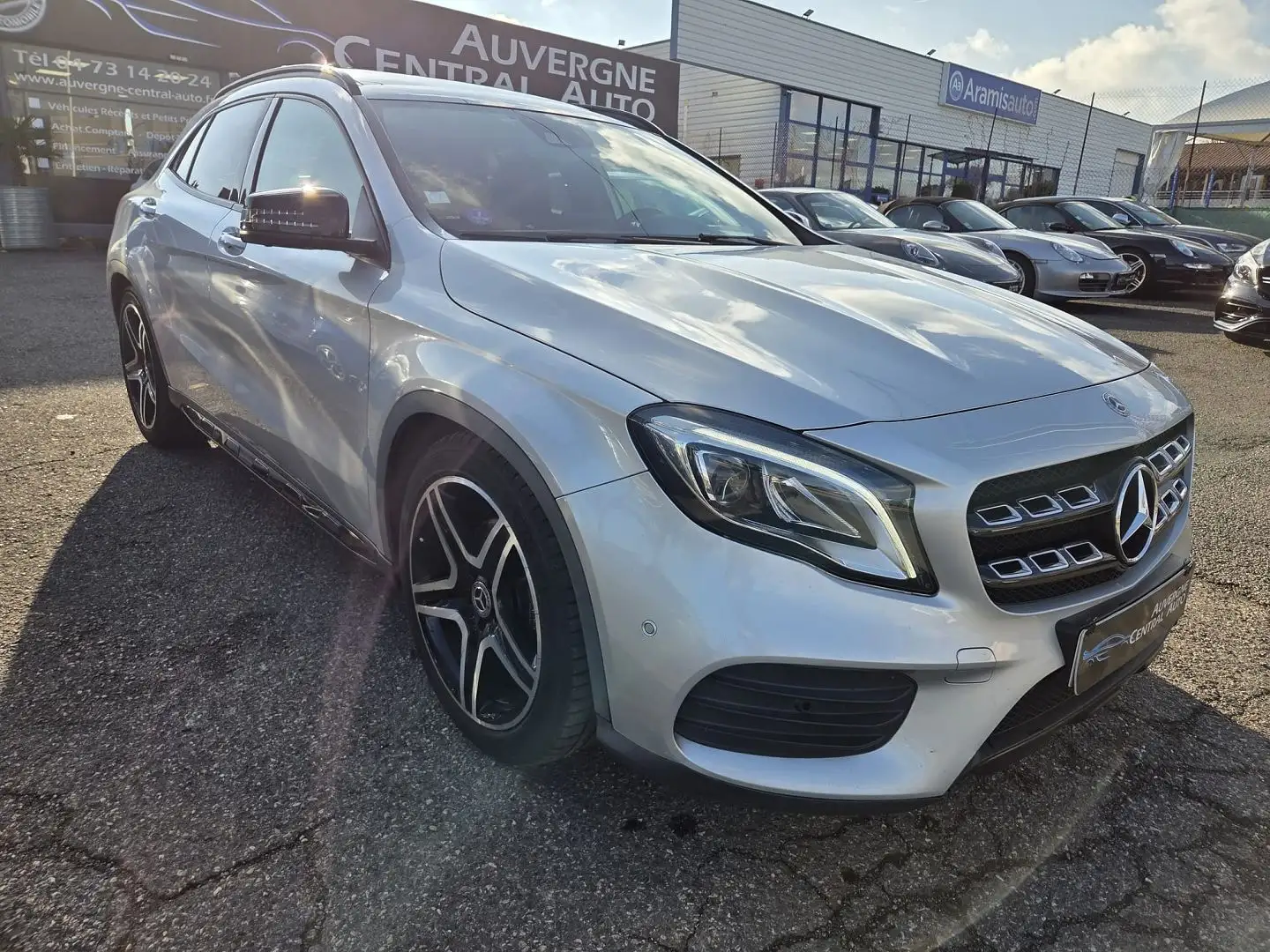 Mercedes-Benz GLA 250 250 211CH FASCINATION 4MATIC 7G-DCT EURO6D-T Grijs - 1