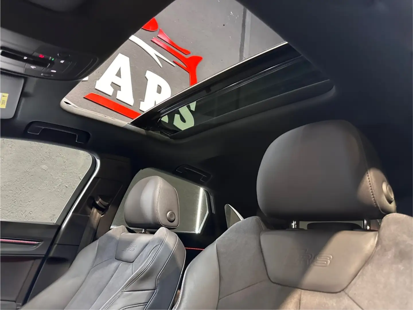 Audi RS Q3 Sportback 2.5 TFSI quattro S tronic Синій - 2