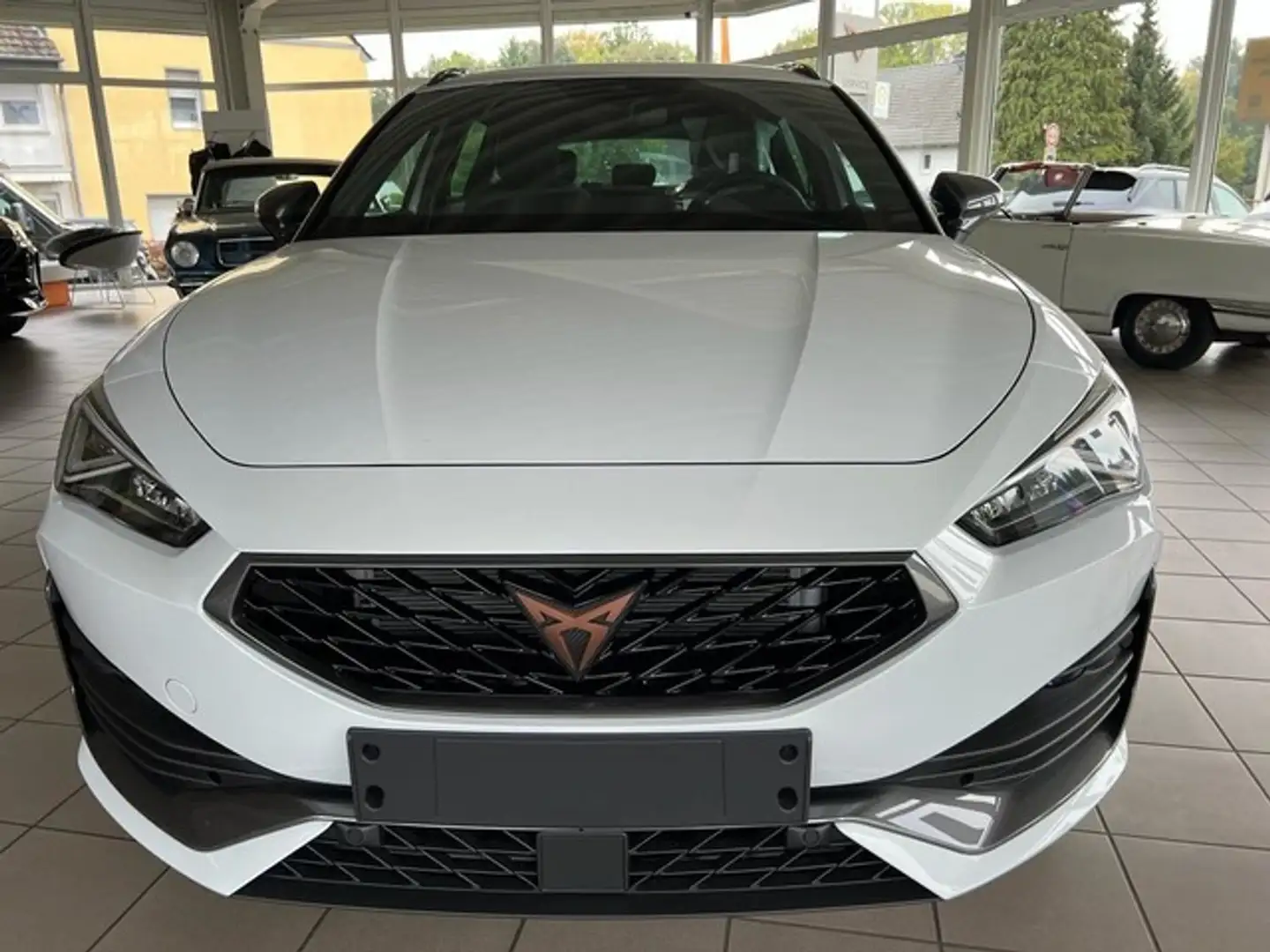 CUPRA Leon Sportstourer DSG DAB NAVI APPLECARPLAY Blanc - 2