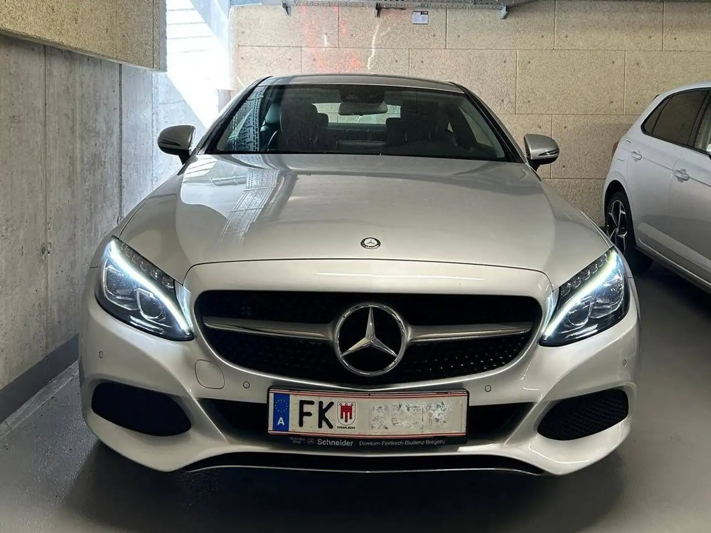 Mercedes-Benz C 220 C 220 d Coupe 4Matic Aut. Silber - 1