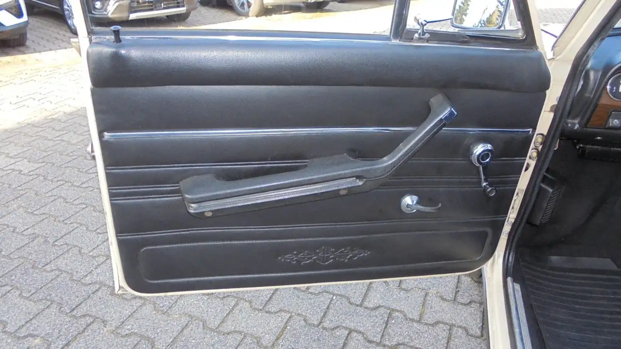 Lada 21061 1,5 55KW 4-Gang Oldtimer,Glaskippdach, foto 6